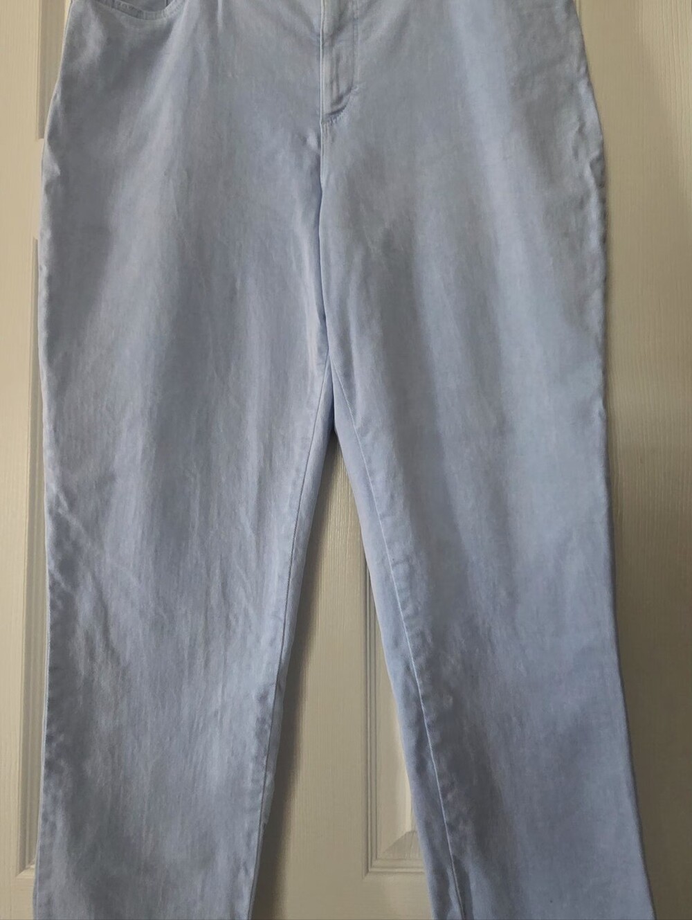 Gloria Vanderbilt Light Blue Straight-Leg Jeans